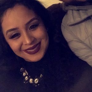 Meet your Posher, Elvira